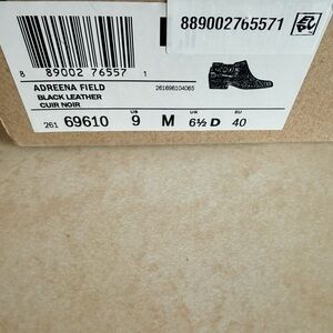 Clarks Black Leather Ankle Boots✨